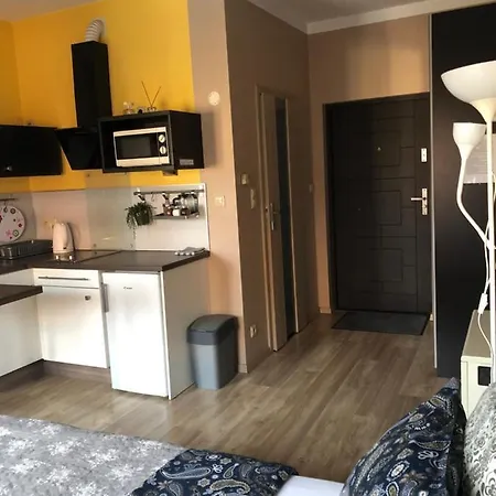 Krakowska 25 *